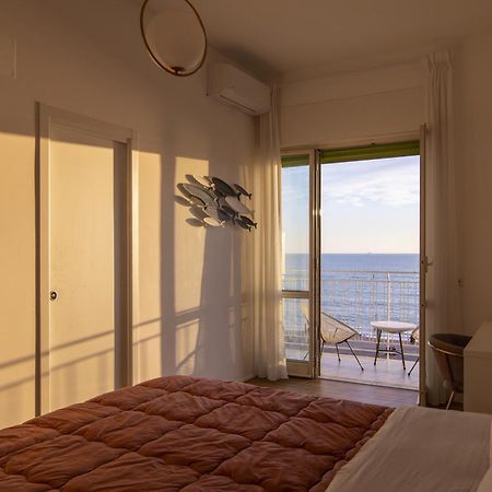 Cas' A Mare - Beachfront Luxury Suites Salerno Esterno foto