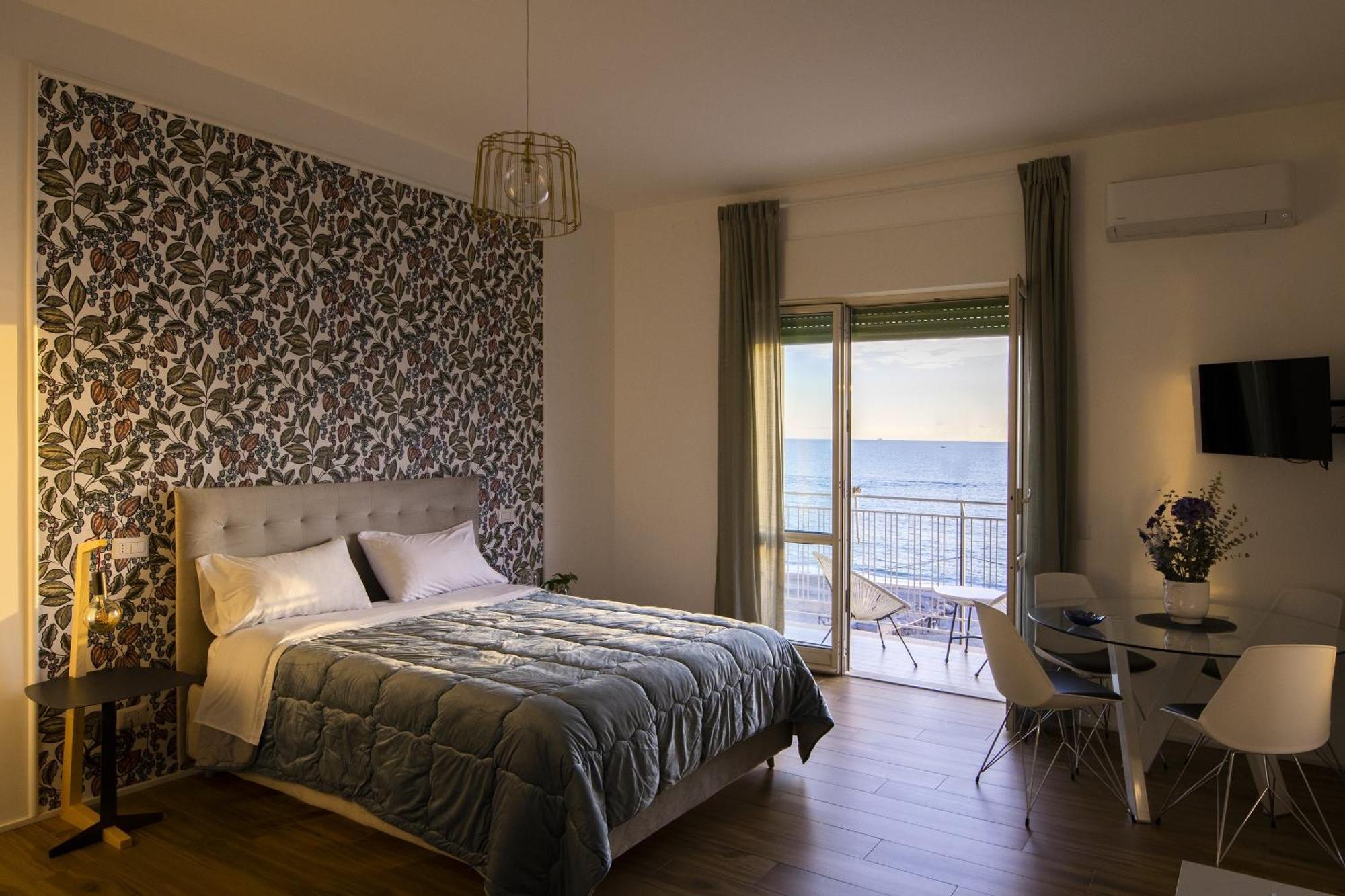 Cas' A Mare - Beachfront Luxury Suites Salerno Esterno foto