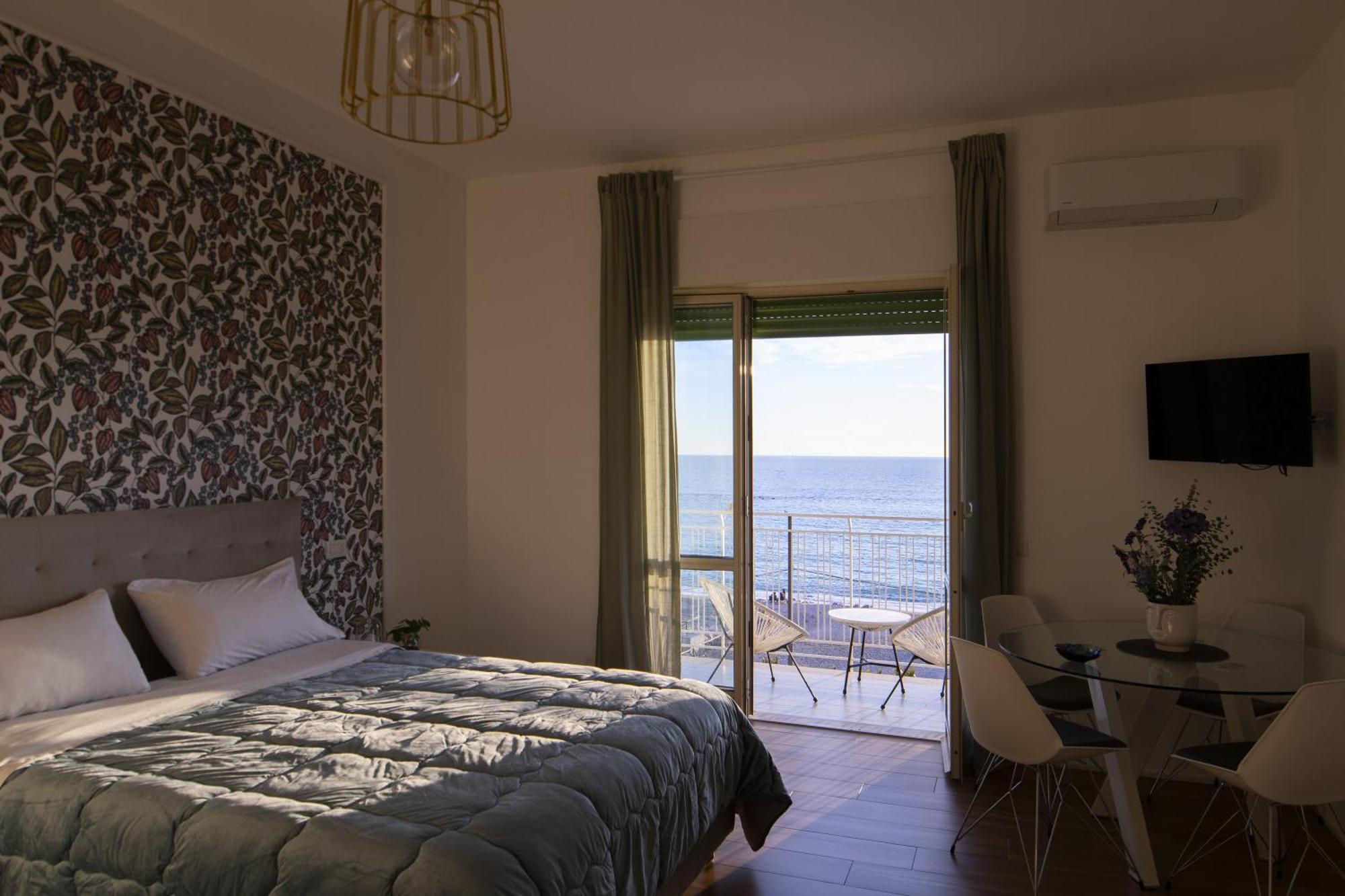 Cas' A Mare - Beachfront Luxury Suites Salerno Esterno foto