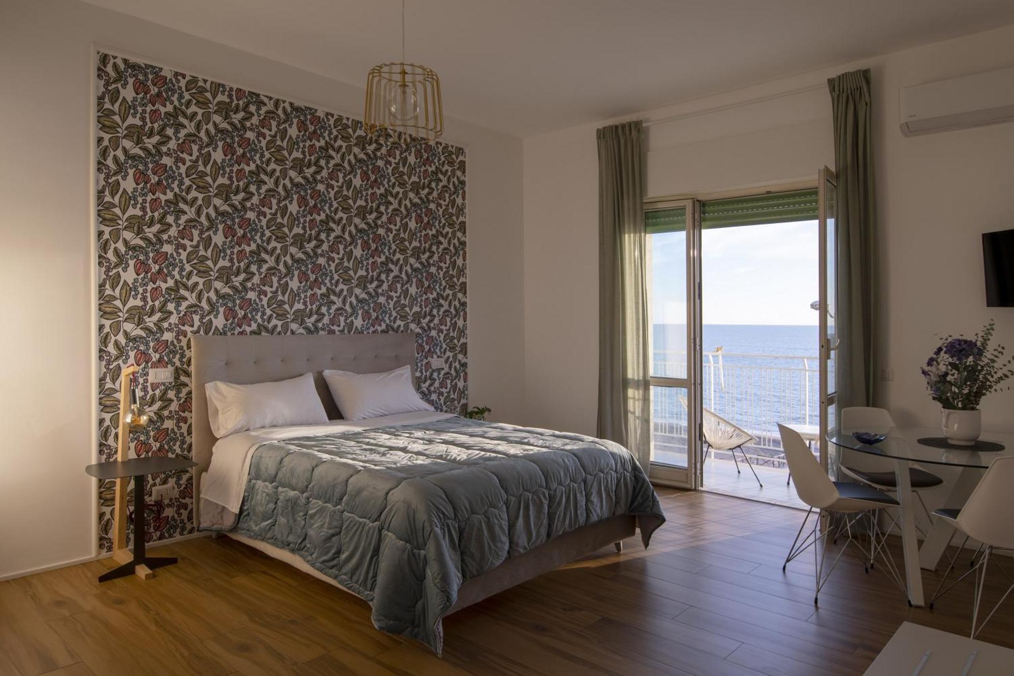 Cas' A Mare - Beachfront Luxury Suites Salerno Esterno foto